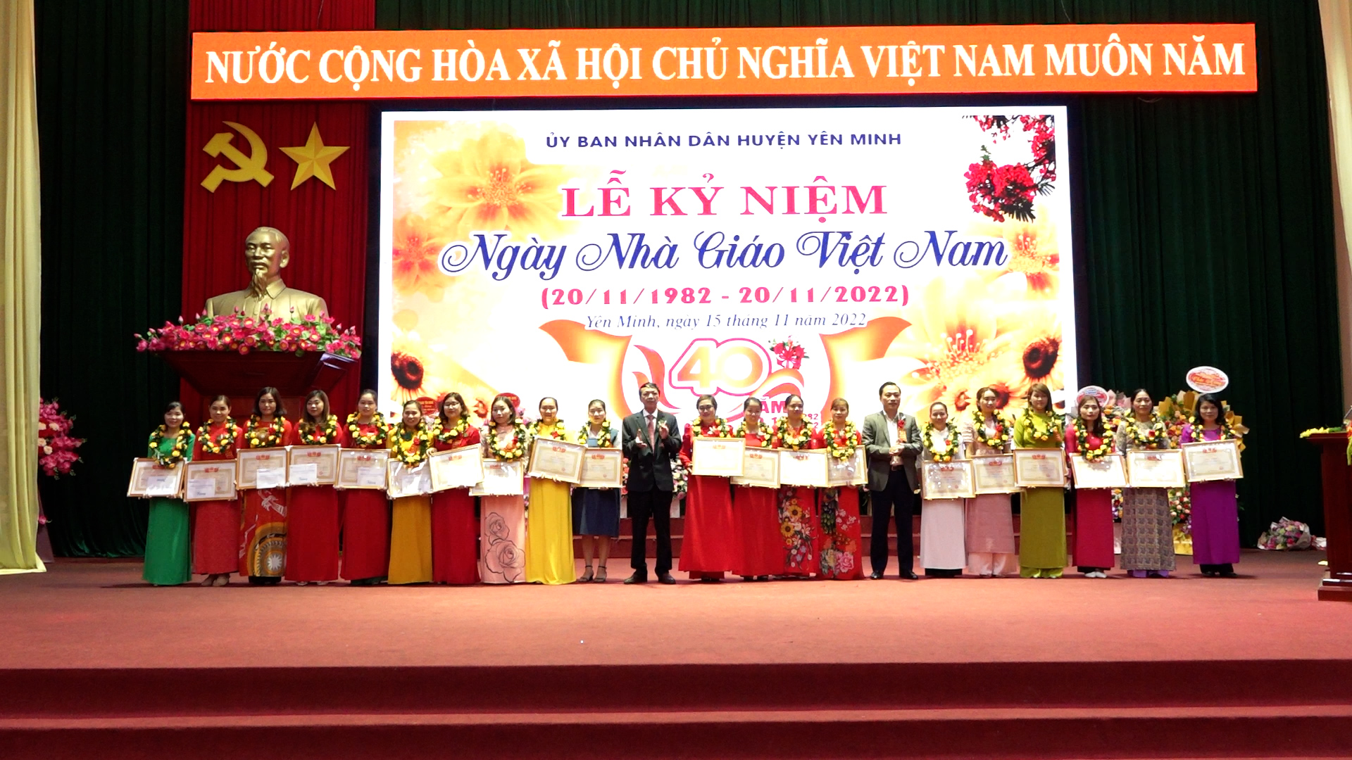 Yên Minh tổ chức lễ kỷ niệm 40 năm ngày Nhà giáo Việt Nam 20/11