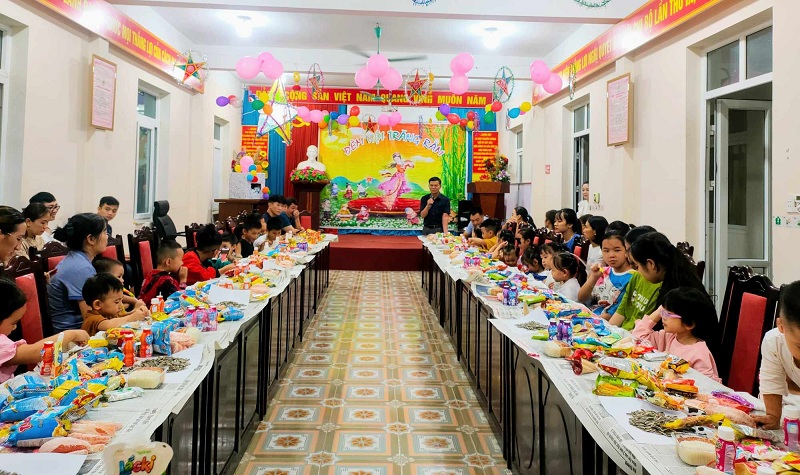 Trung tâm Y tế huyện Yên Minh tổ chức tết Trung thu cho các cháu thiếu niên, nhi đồng