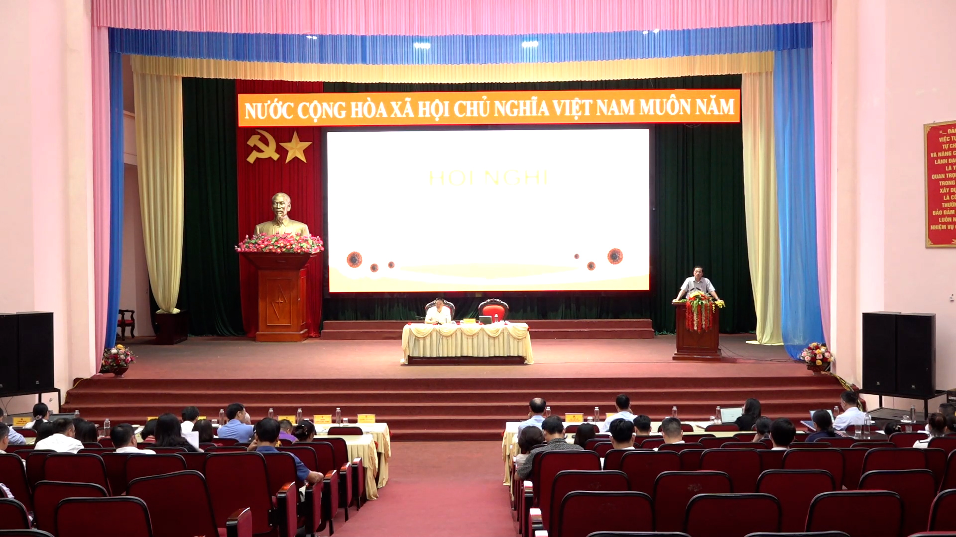 Yên Minh tổ chức Hội nghị nâng cao chất lượng giáo dục năm học 2023 - 2024