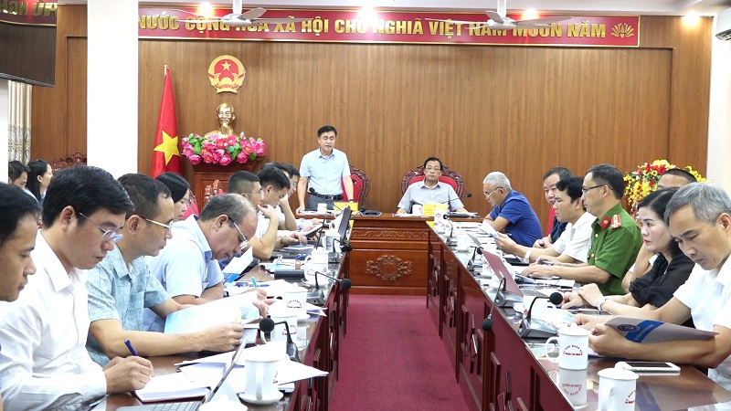 Đoàn công tác BHXH tỉnh làm việc tại huyện Yên Minh