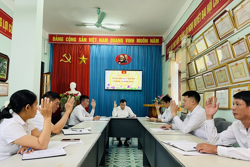 Tòa án nhân dân huyện Yên Minh nâng cao chất lượng  sinh hoạt Chi bộ định kỳ hằng tháng