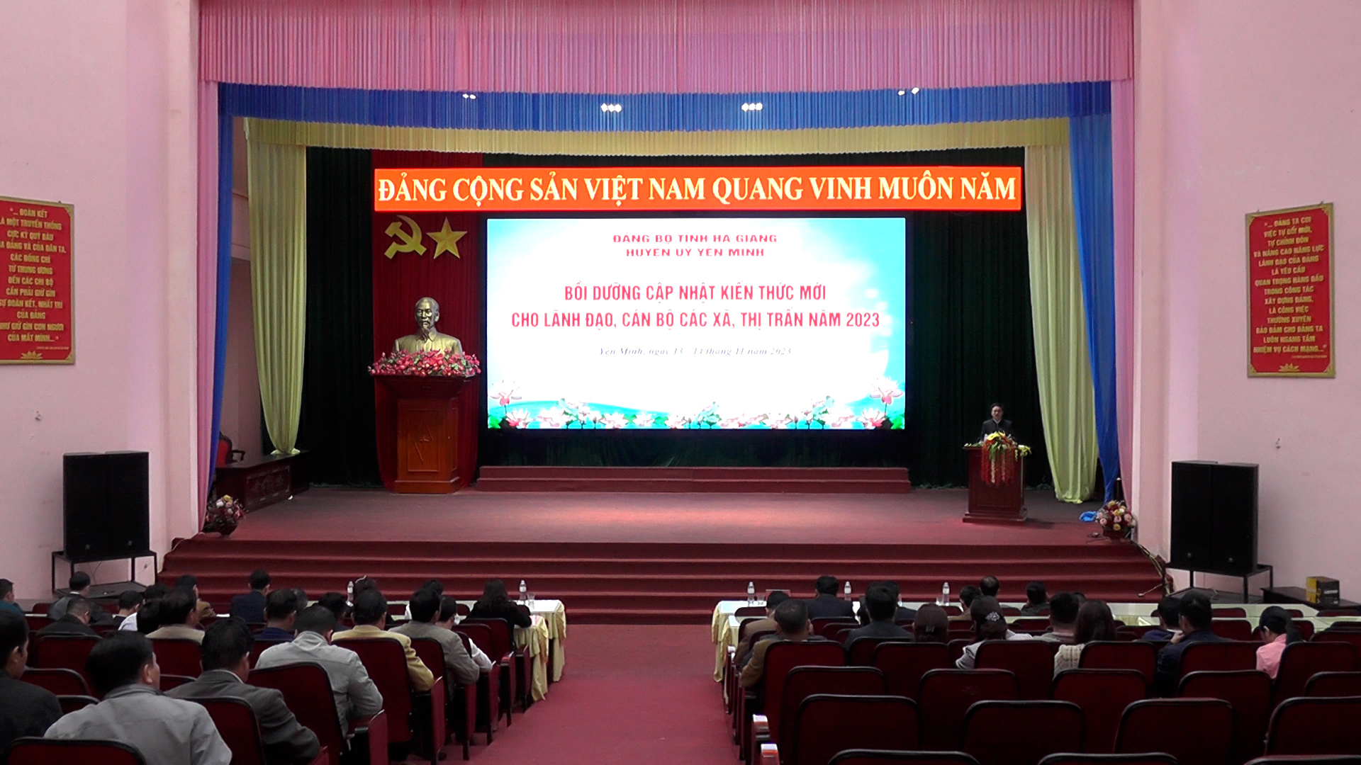 Yên Minh bồi dưỡng, cập nhật kiến thức mới cho lãnh đạo các xã, thị trấn năm 2023
