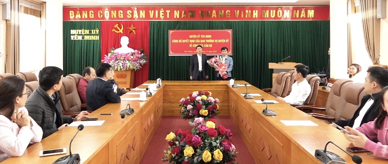 Huyện ủy Yên Minh công bố Quyết định về công tác cán bộ