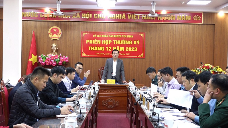 UBND huyện Yên Minh tổ chức phiên họp thường kỳ tháng 12 năm 2023
