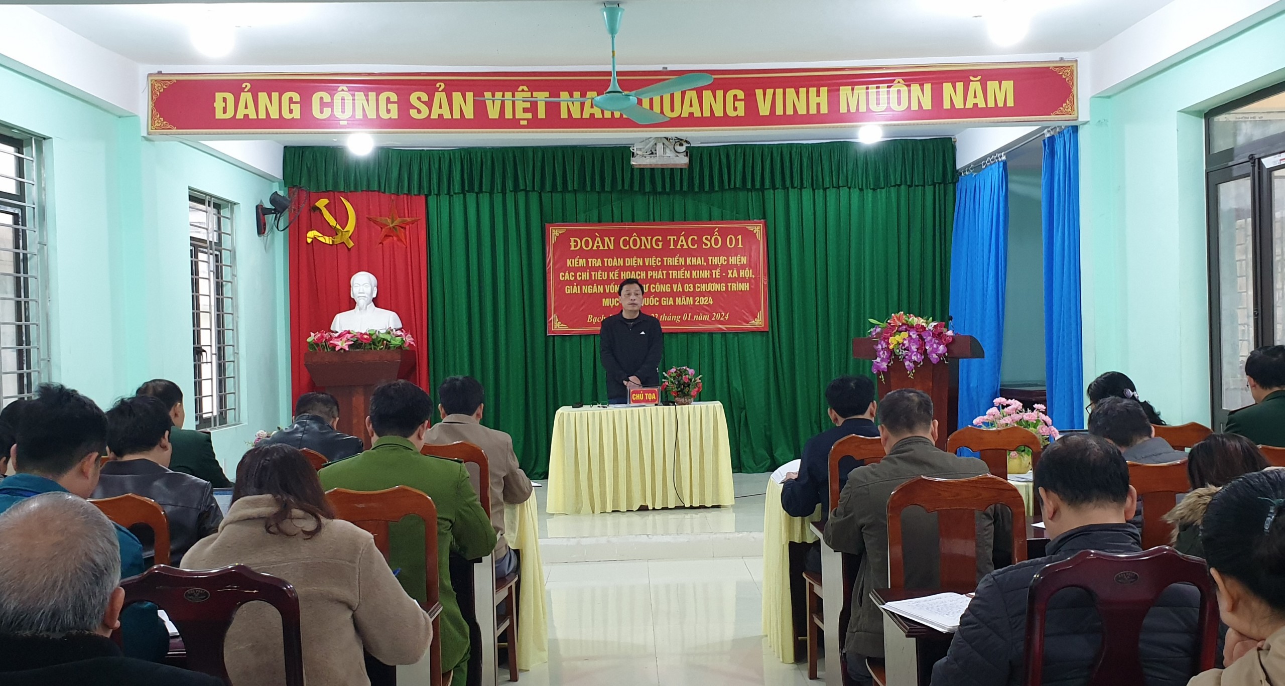 Chủ tịch UBND huyện Yên Minh kiểm tra tình hình thực hiện nhiệm vụ đầu năm 2024 tại các xã