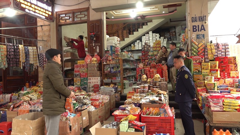 Yên Minh: Kiểm tra Vệ sinh an toàn thực phẩm trước Tết nguyên đán Giáp Thìn 2024