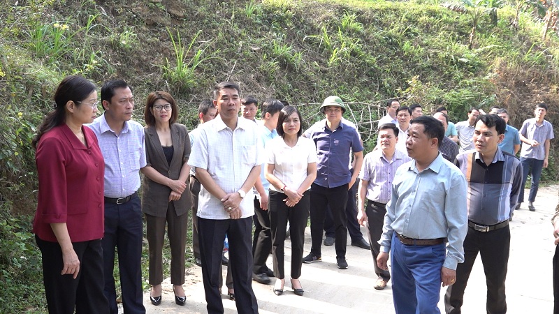 Phó Chủ tịch UBND tỉnh Hà Thị Minh Hạnh làm việc tại huyện Yên Minh