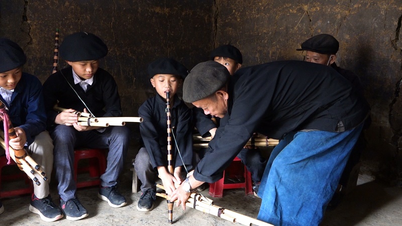 Hữu Vinh giữ gìn và phát huy văn hóa Khèn Mông