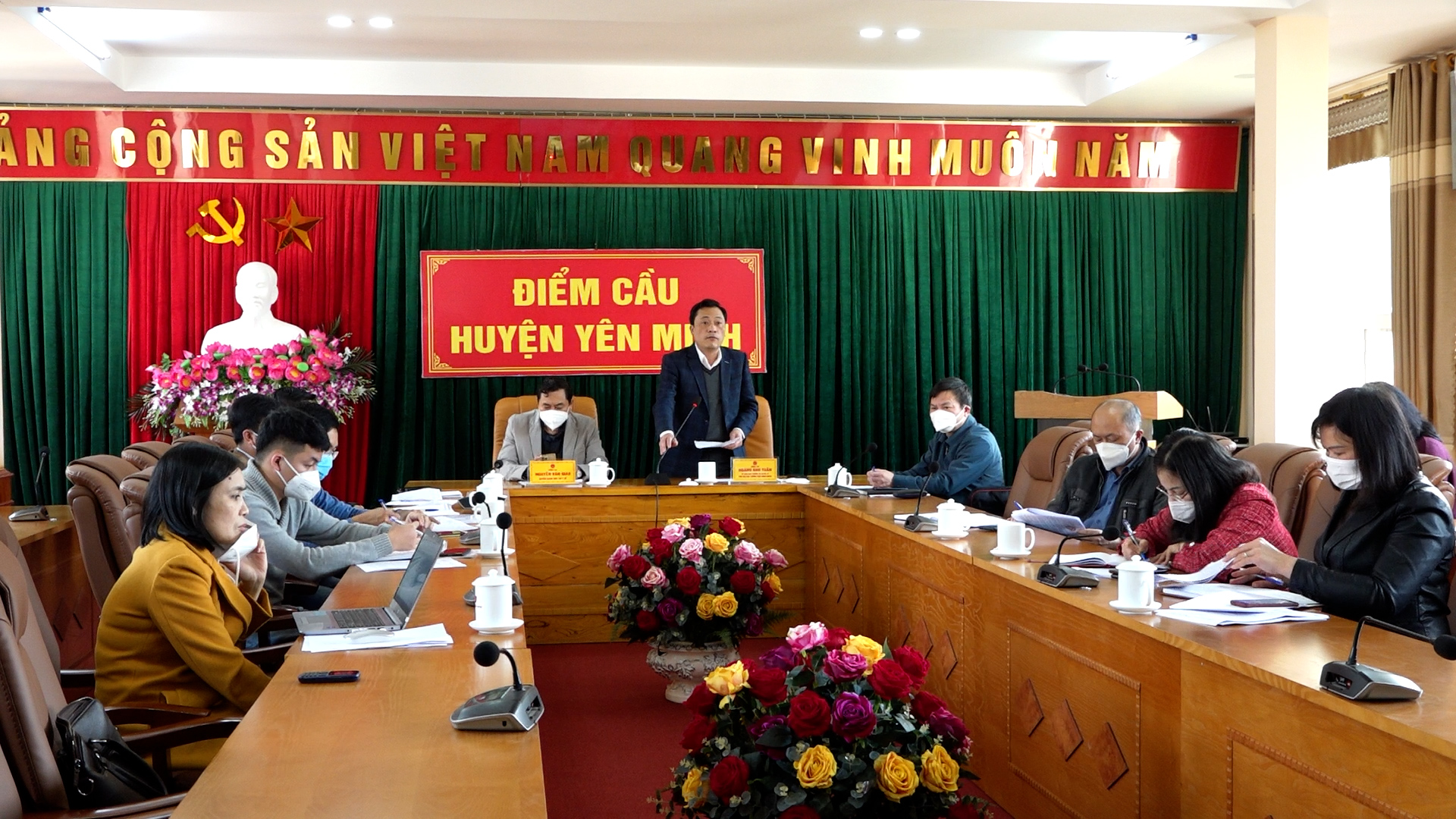 Yên Minh tổ chức Hội nghị trực tuyến triển khai công tác tiên Vắc xin Covid-19 trên địa bàn huyện