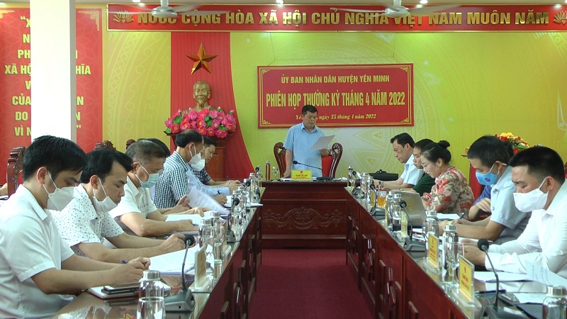 UBND huyện Yên Minh họp phiên thường kỳ tháng 4 năm 2022