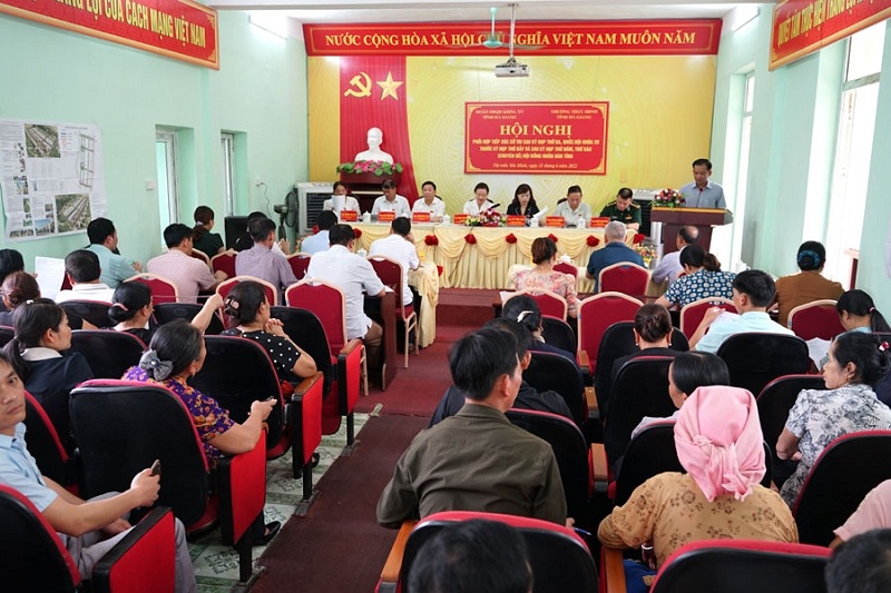 Đoàn ĐBQH và HĐND tỉnh tiếp xúc cử tri thị trấn Yên Minh