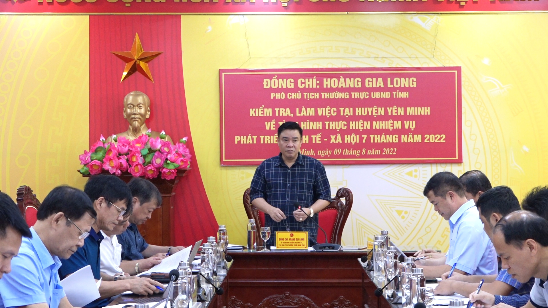 Phó chủ tịch Thường trực UBND tỉnh làm việc tại huyện Yên Minh