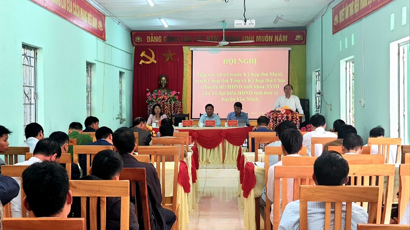 Tổ đại biểu HĐND tỉnh tiếp xúc cử tri tại xã Ngam La và Đông Minh