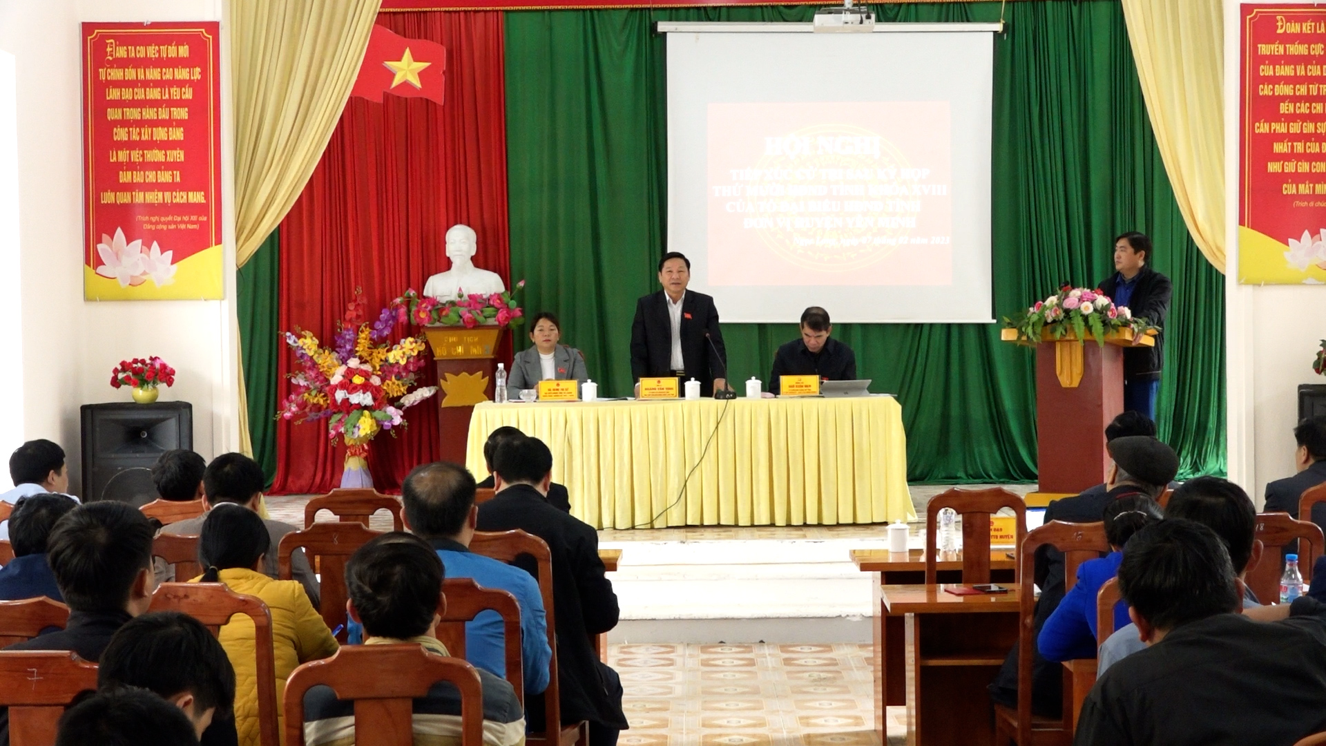 Tổ Đại biểu HĐND tỉnh, đơn vị huyện Yên Minh TXCT tại các xã trên địa bàn huyện