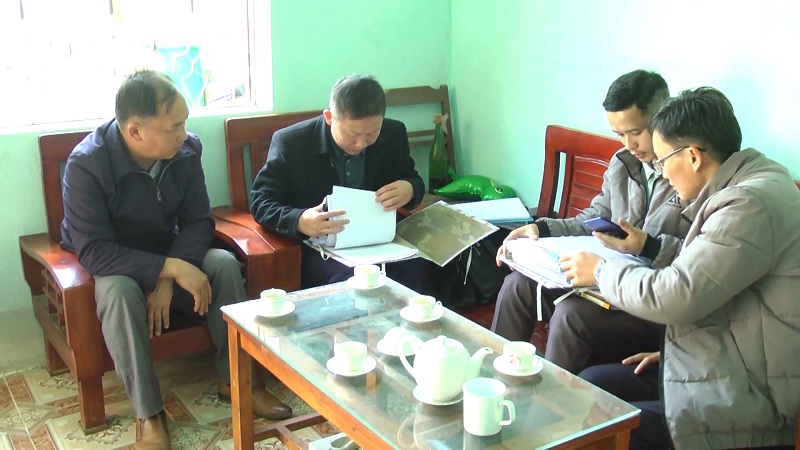 Trạm CNTY huyện Yên Minh kiểm tra nắm bắt tình hình dịch bệnh, phòng chống đói rét, tình hình phát triển chăn nuôi, thụ tinh nhân tạo, việc lưu giữ hồ sơ chứng từ liên quan đến công tác CNTY