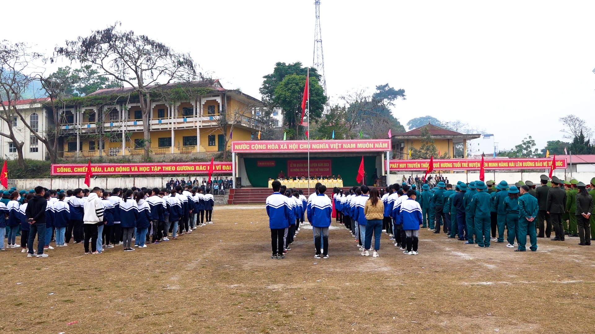 Ban chỉ huy quân sự huyện Yên Minh tổ chức lễ ra quân huấn luyện năm 2023
