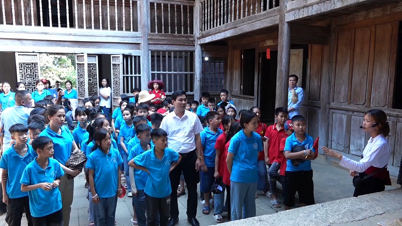 Hoạt động trải nghiệm của học sinh khối lớp 5  Trường Tiểu học thị trấn Yên Minh