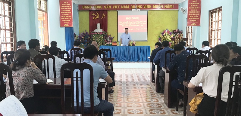 Chủ tịch UBND huyện Yên Minh tiếp xúc, đối thoại với nhân dân xã Phú Lũng
