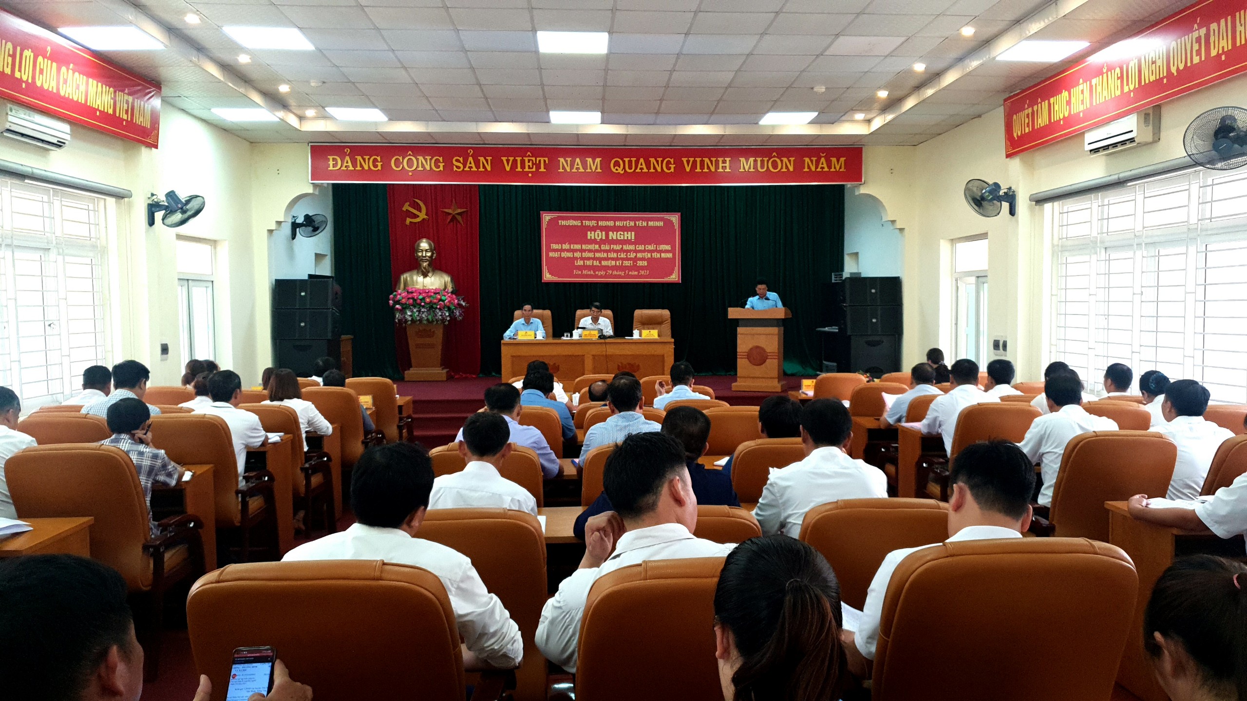 HĐND huyện Yên Minh tổ chức Hội nghị trao đổi nâng cao chất lượng hoạt động HĐND các cấp  lần thứ 3, nhiệm kỳ 2021 - 2026