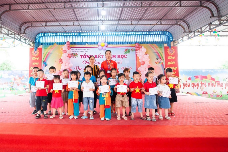 Trường Mầm non Hoa Hồng thị trấn Yên Minh tổ chức Tổng kết năm học 2022-2023